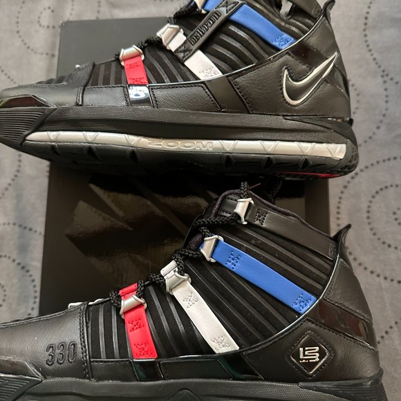 NIKE ZOOM LEBRON III Q S SIZE 7.5 MEN NWB  $200